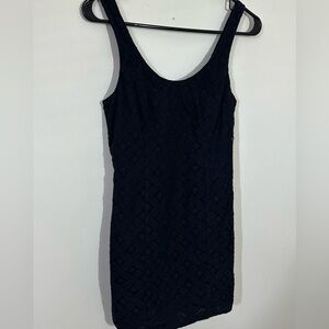 Hollister sz 0 sheath dress in a navy lace. The lace has a texture not delicate